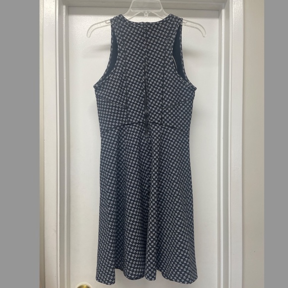 Lululemon &Go Til Dawn Dress Black White Deep Dive EUC - Picture 9 of 13